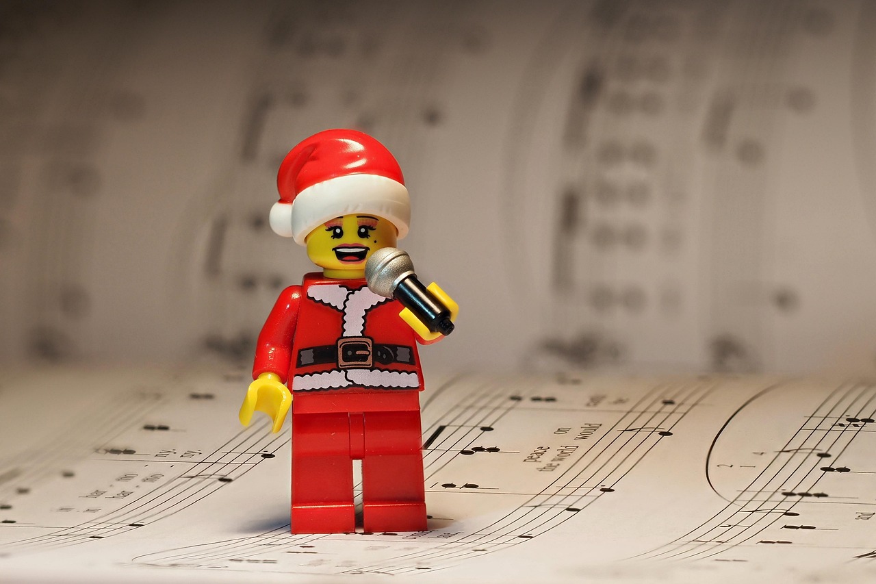 santa, woman, christmas, to sing, christmas carols, lego, minifigure, sheet music, christmas costume, macro